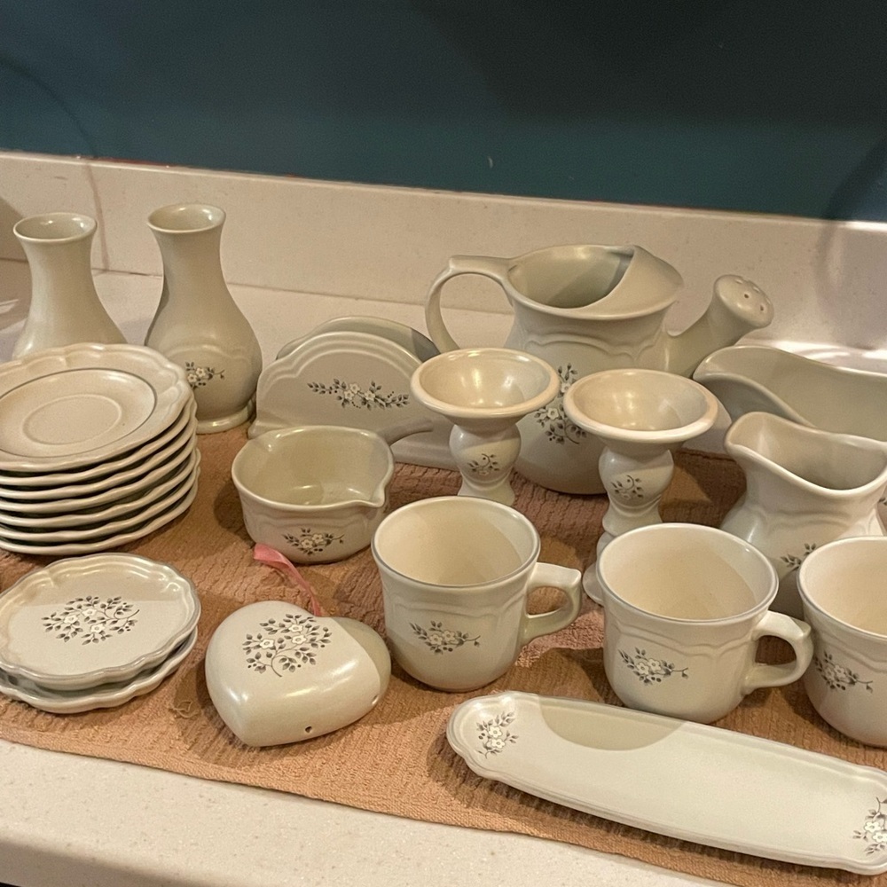 Vintage Preowned Pfaltzgraff “Heirloom” Gray Floral Dishes - Set of 28 - Picture 1 of 14